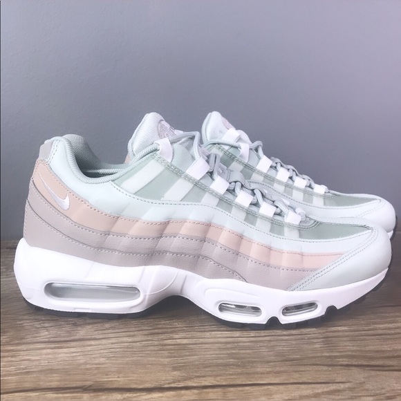 air max 95 moon particle